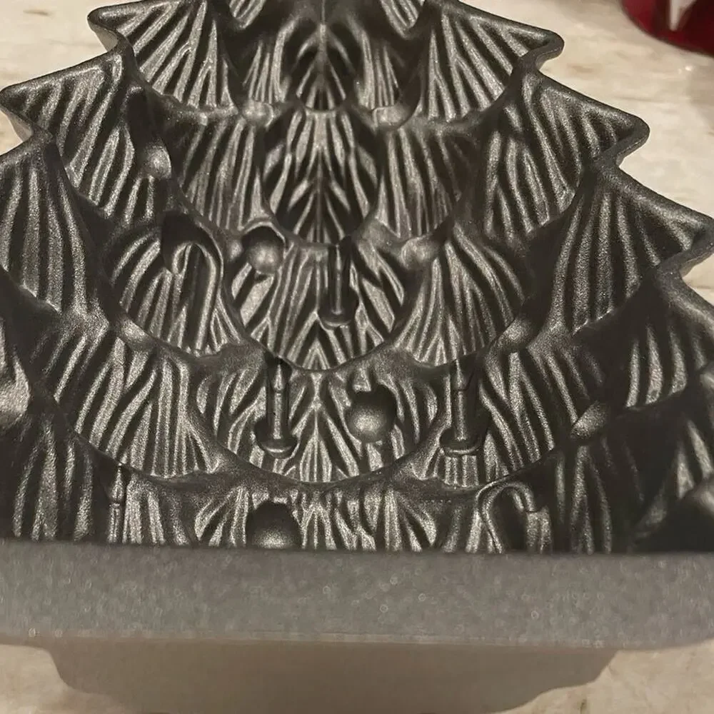 Nordic Ware Christmas Tree Mold Cake Pan 4.5 cups 11